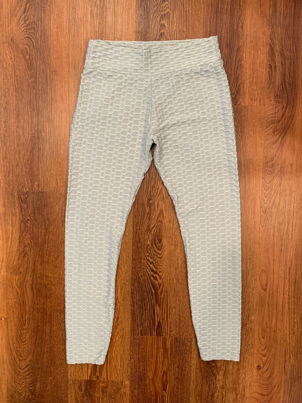 I BELIEVE Textured Scrunch Butt Leggings Women’s M Gray Ruched Bum Enhancing
